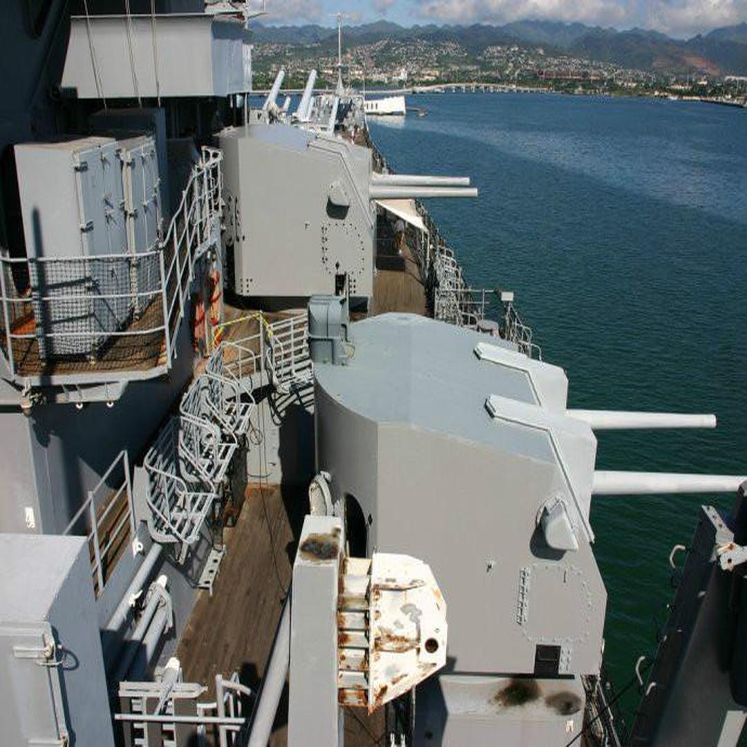 密苏里号上的双联装127毫米口径高平两用炮