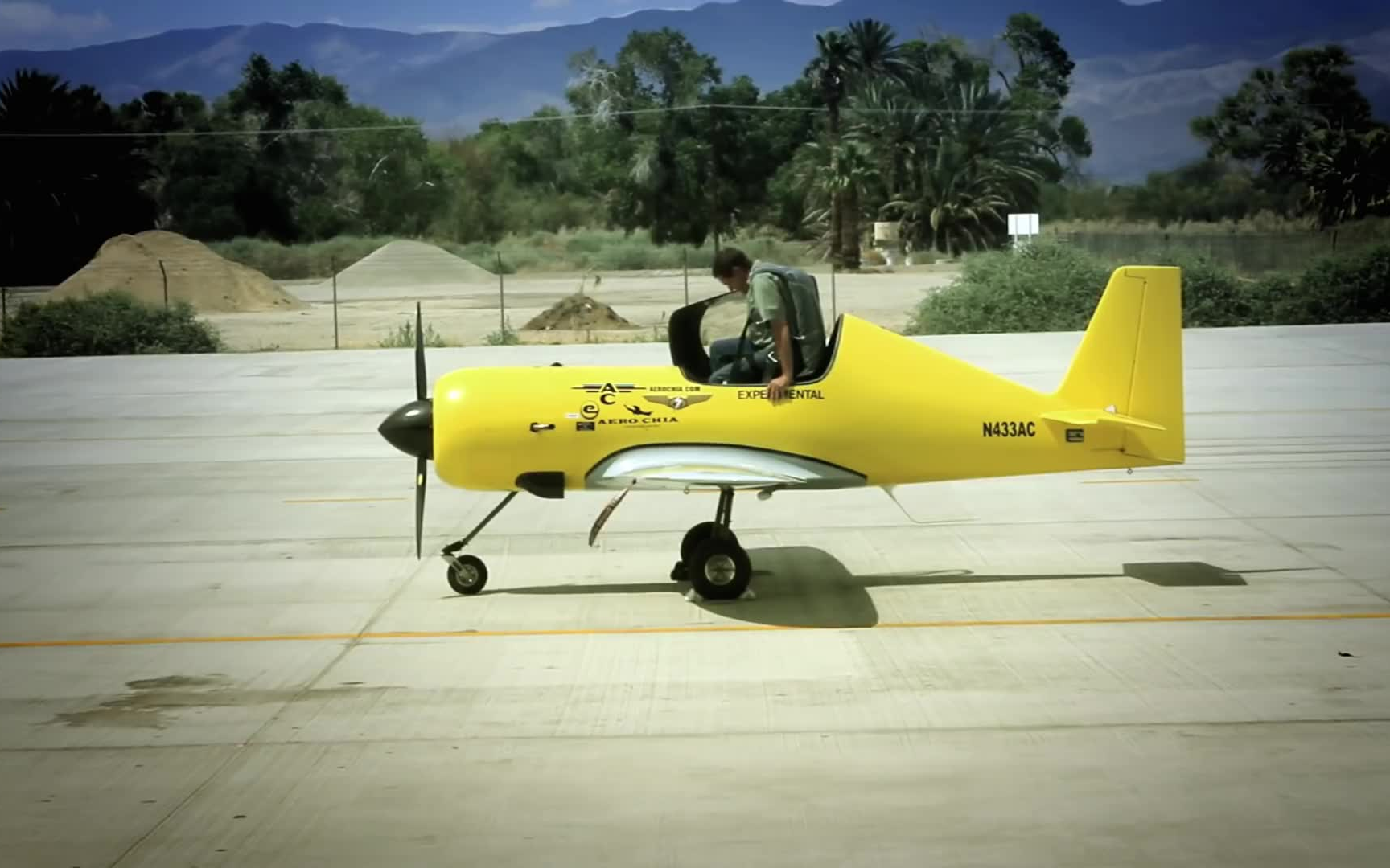 黄色小型3d飞机模型产品工业素材免费下载(图片编号:966333)-六图网