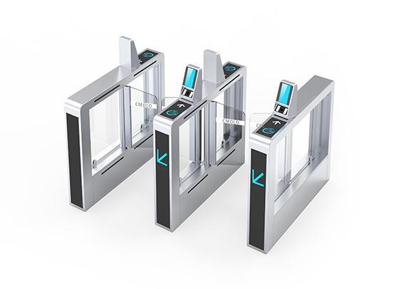 过程中,摄像头可以主动抓取行人的面部信息,快速辨别行人的通行权限