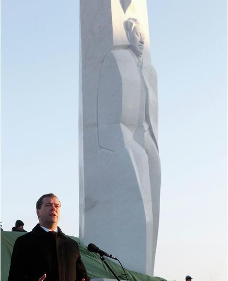 叶利钦纪念碑