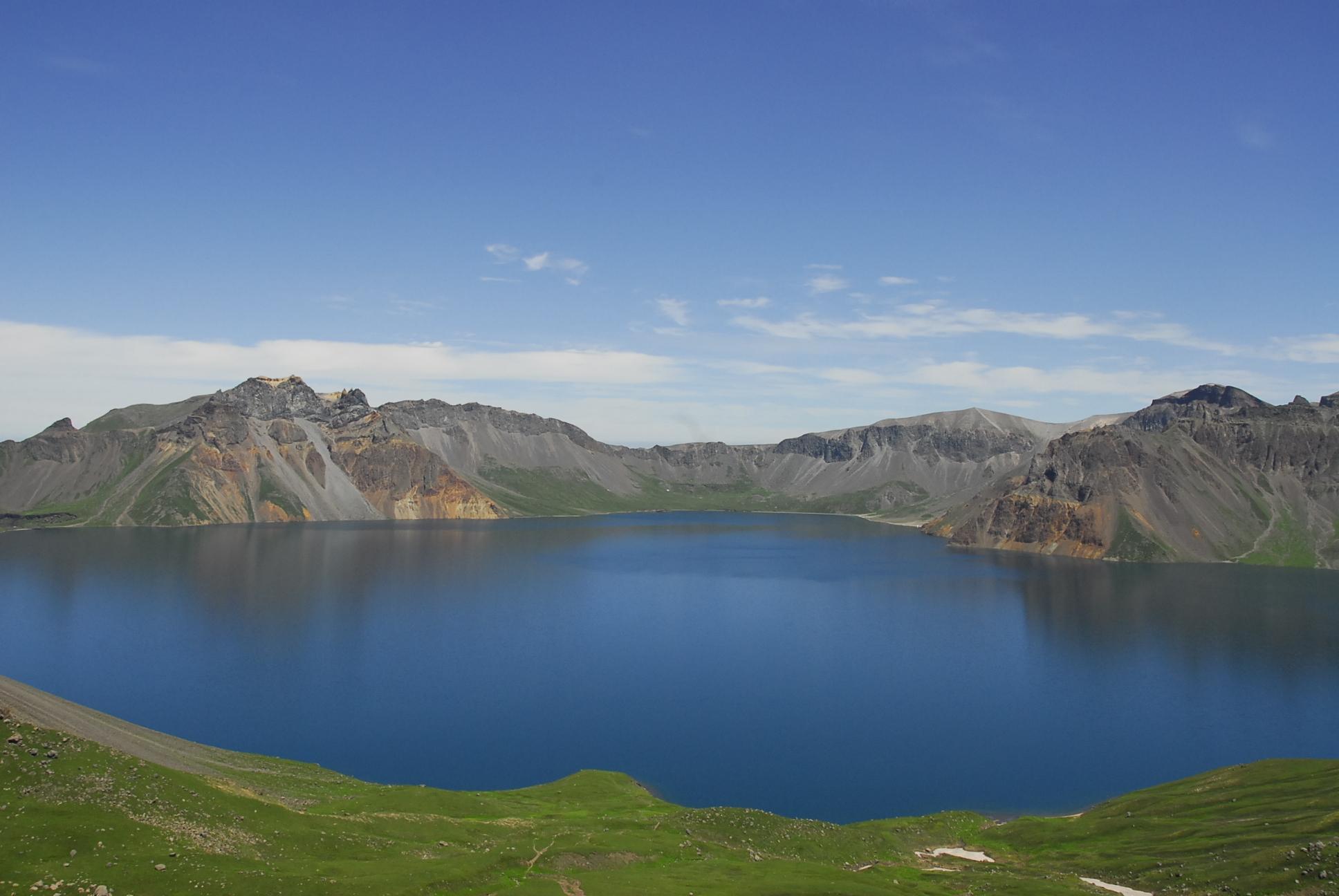 长白山[吉林省东北—西南走向山脉]_山系概况_地质特点_主要山峰