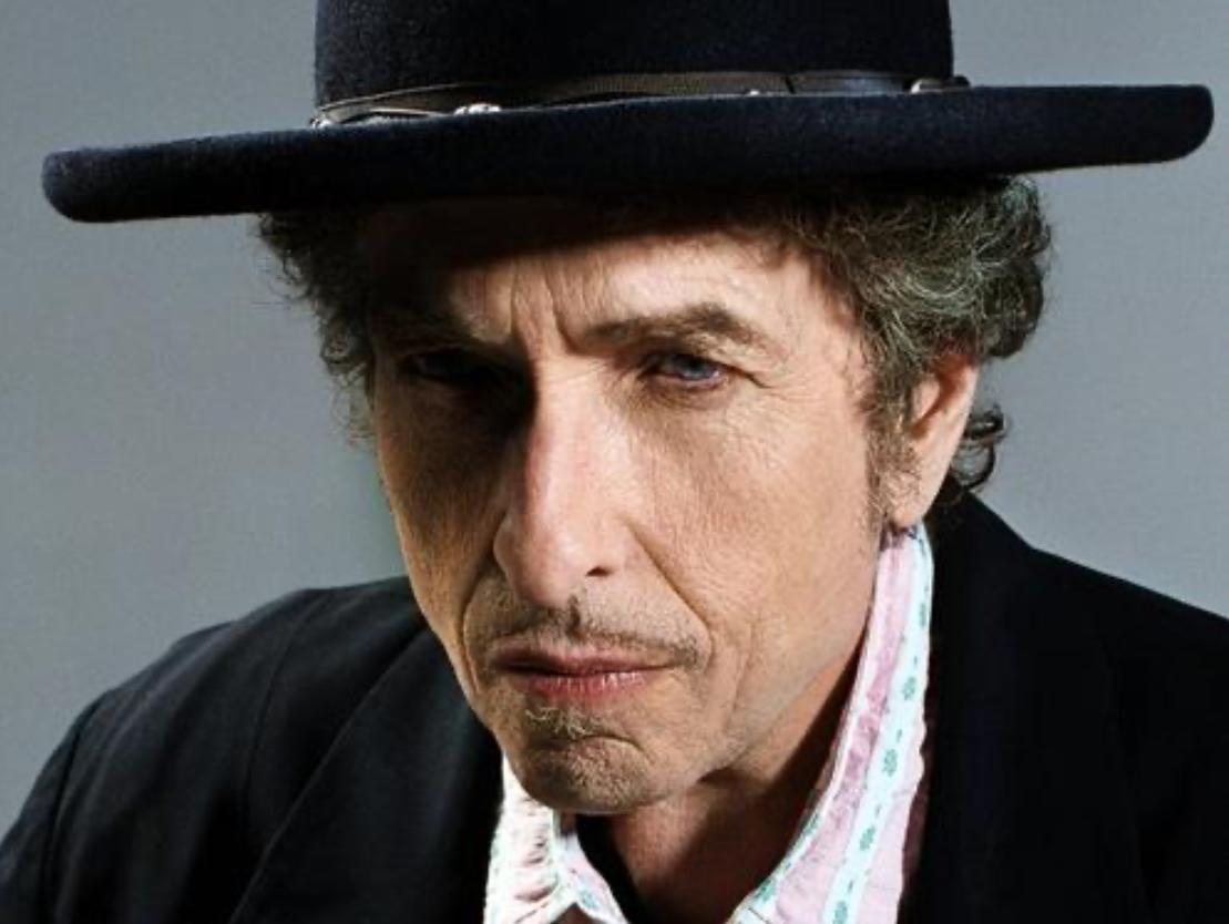 Bob Dylan鲍勃迪伦经典抽烟黑白照片-1676 - 摇滚壁纸网